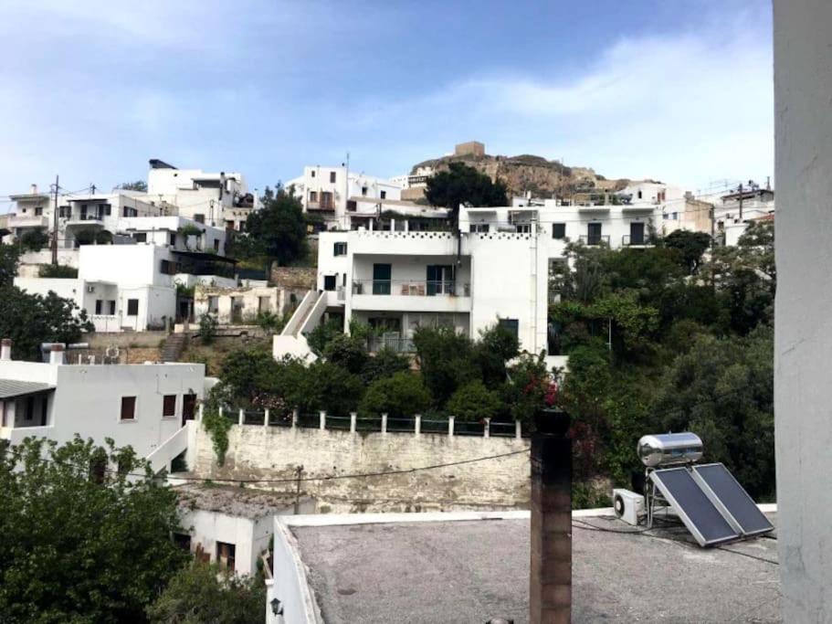 סקירוס Μονοκατοικία Με Θέα Τη Χώρα מראה חיצוני תמונה
